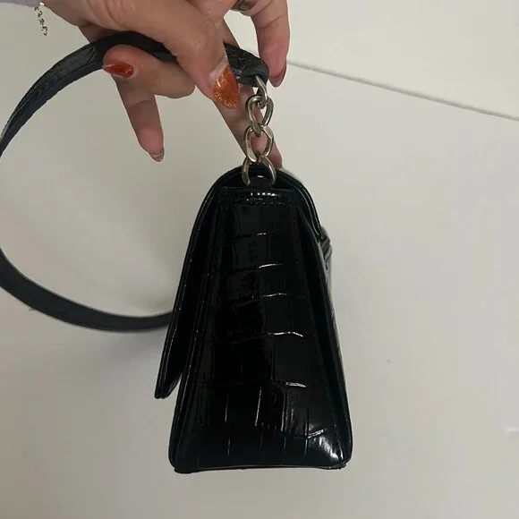 Vintage Liz Claiborne Crocodile Embossed Faux Leather Black Shoulder Bag‎ Purse - Picture 2 of 10